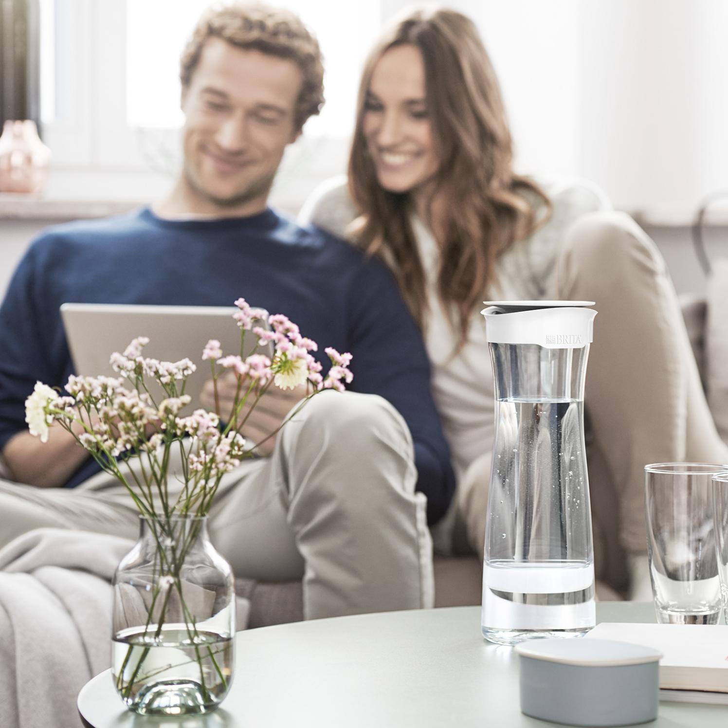 BRITA Wasserkaraffe Tischwasserfilter Soft Grey 1,3 Liter