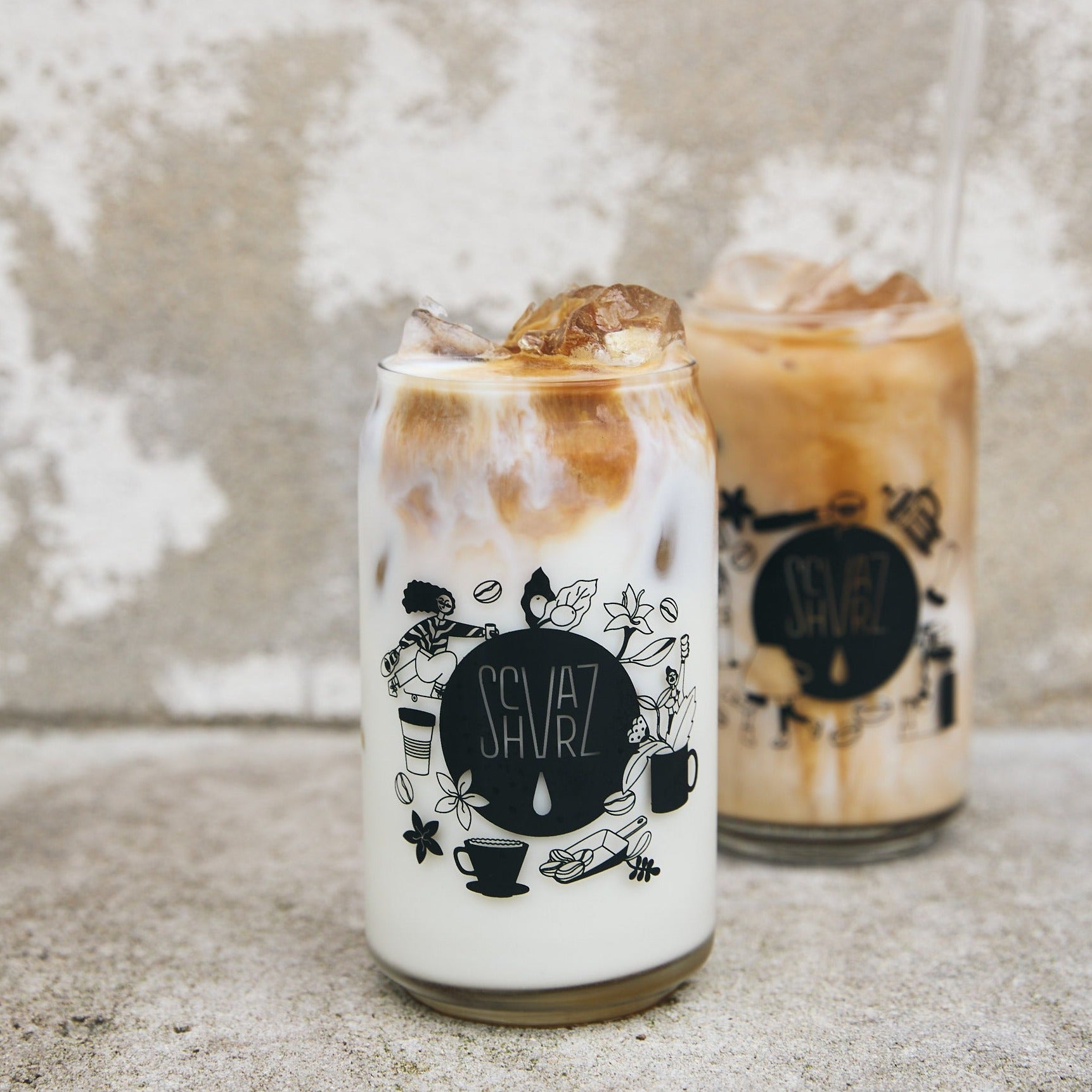 Schvarz Glas Latteglas 450 ml schwarzes Logo