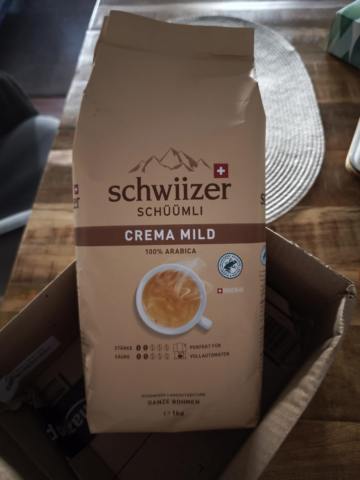 Schwiizer Schüümli Crema Mild Kaffeebohnen 1 kg Arabica