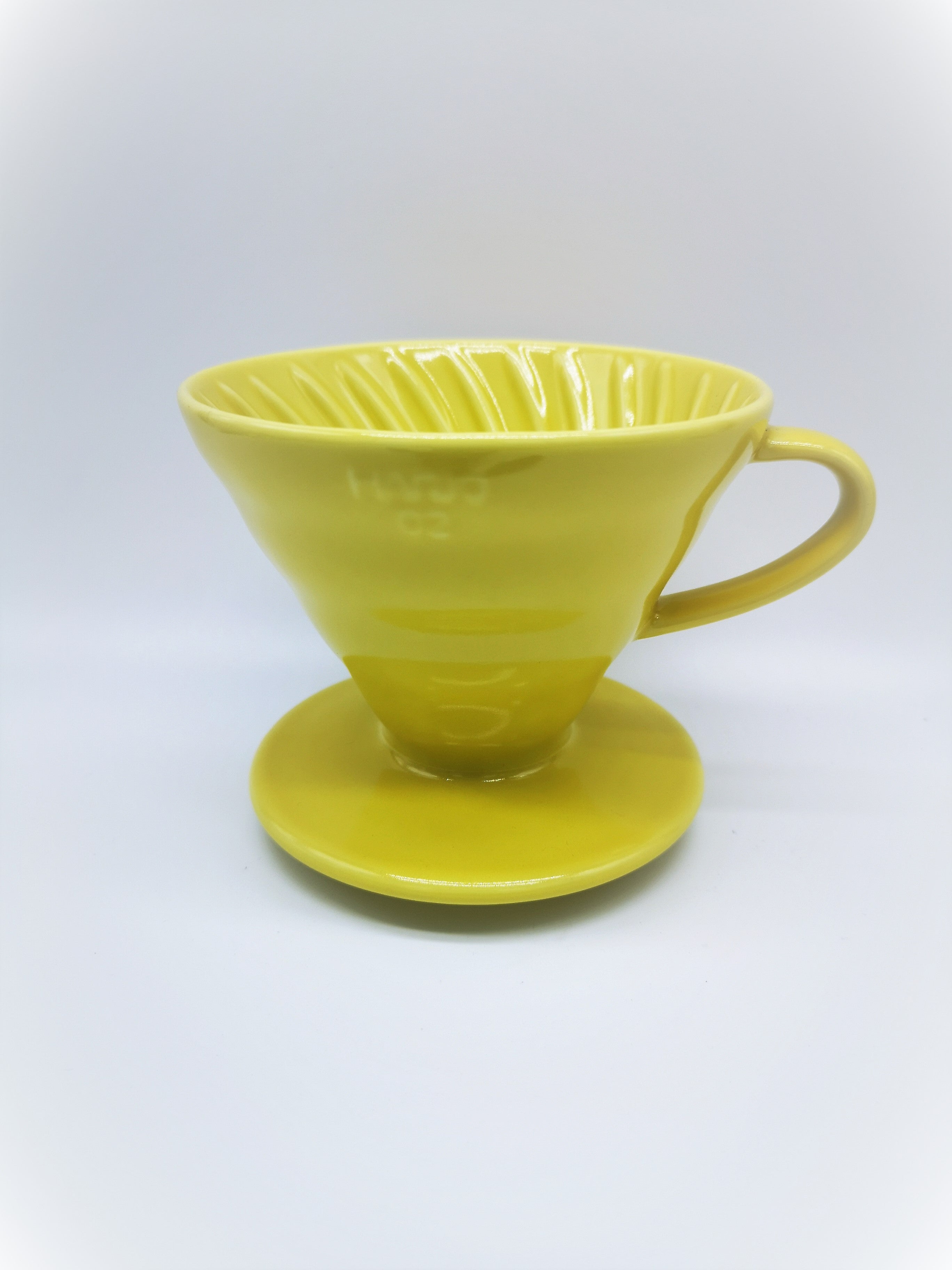 Hario V60 02 Dripper Keramikfilter schwarz für 4 Tassen